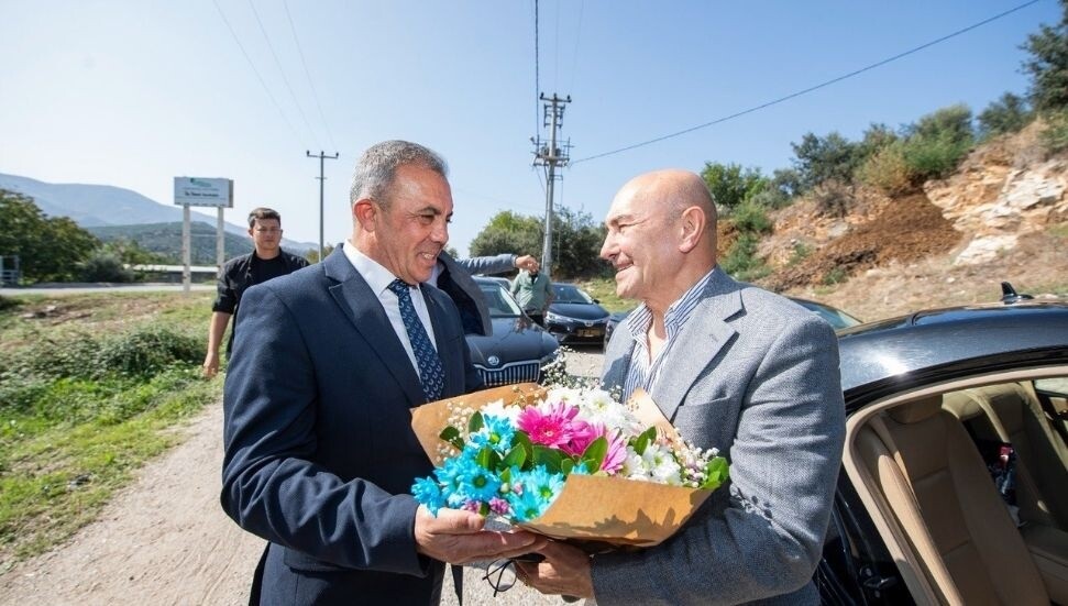 Başkan Soyer’den Beydağ’a 100. yıl armağanı