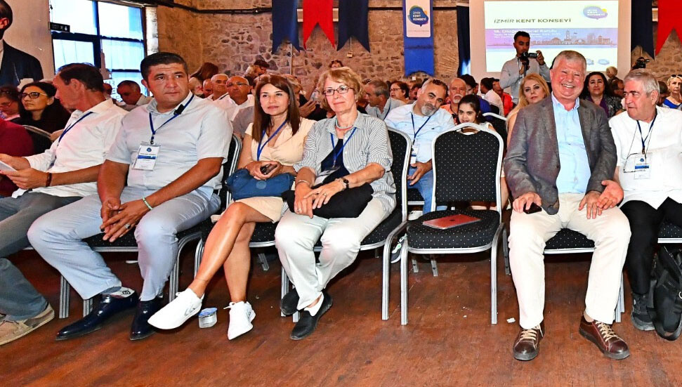İzmir Kent Konseyi’nin yapısına cinsiyet eşitliği düzenlemesi