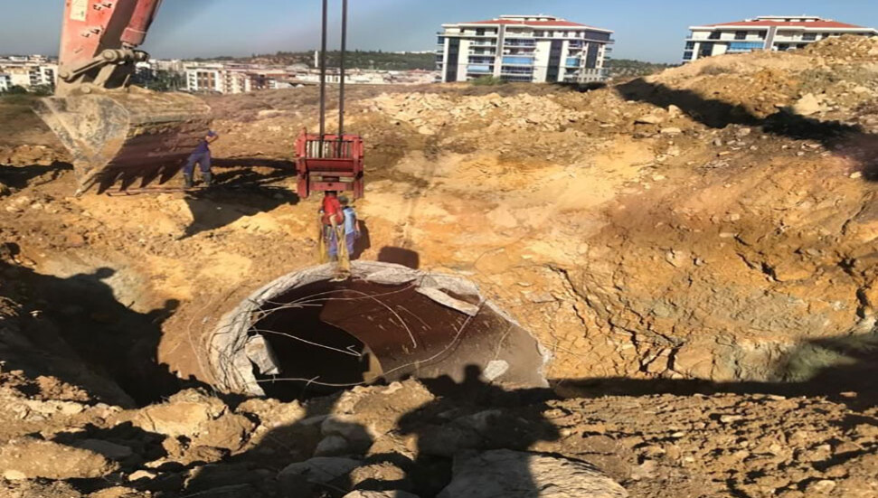 İZSU ekiplerinden Menemen’de yoğun mesai