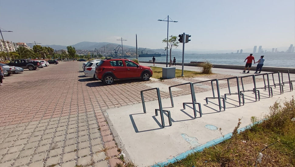 İzmir’e 50 noktada 5 bin araçlık otopark kazandırıldı