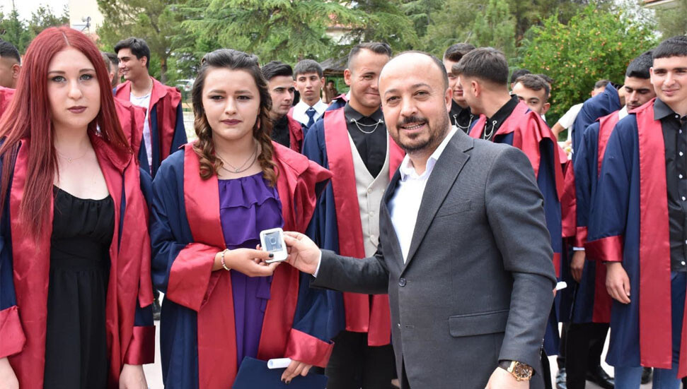 Dazkırı Belediye Başkanı Taylan, MTAL öğrencilerinin mezuniyet töreninde