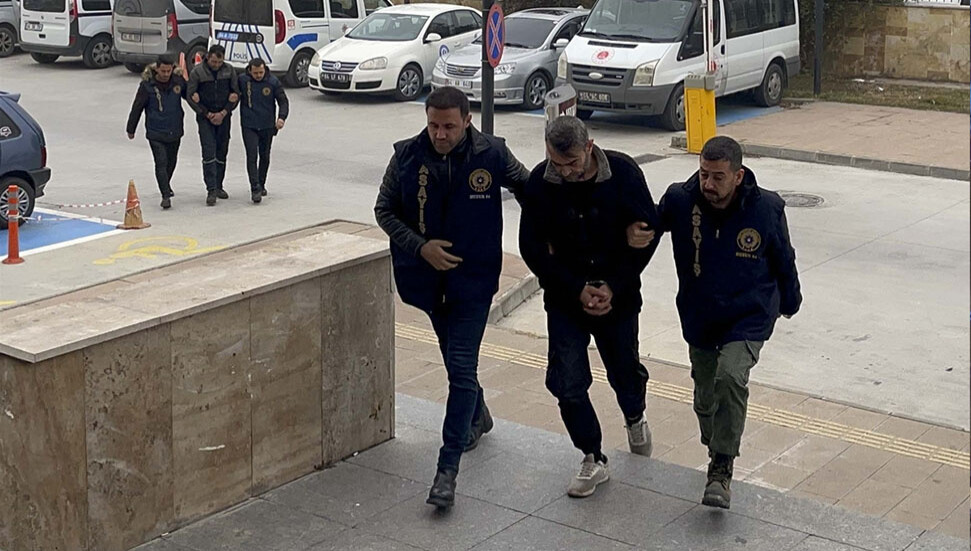 Uşak'ta doğal gaz kutularından bakır parça çalan 2 şüpheli tutuklandı