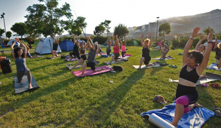 Yoga festivali Bornova Macera Parkı'nda başladı