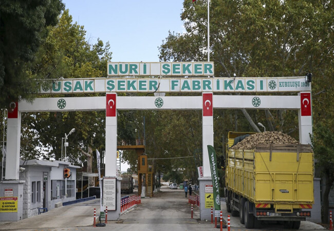 Uşak'ta cumhuriyetle birlikte kurulan şirket halen hayatta... İlk şeker Atatürk'e ikram edilmiş