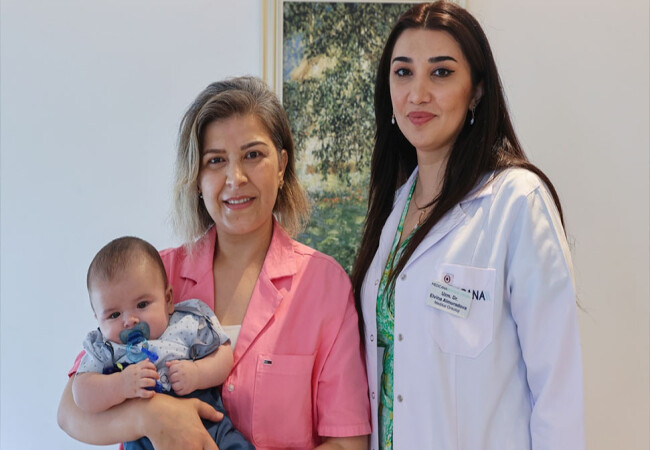 Hamilelik sürecinde kanser teşhisi konulan İzmirli anne, bebeğini kucağına aldı
