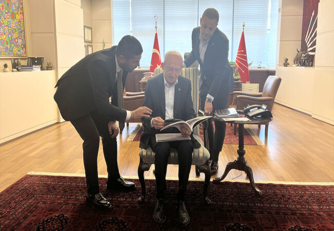 Foça Belediye Başkanı Fatih Gürbüz, Kemal Kılıçdaroğlu ile görüştü