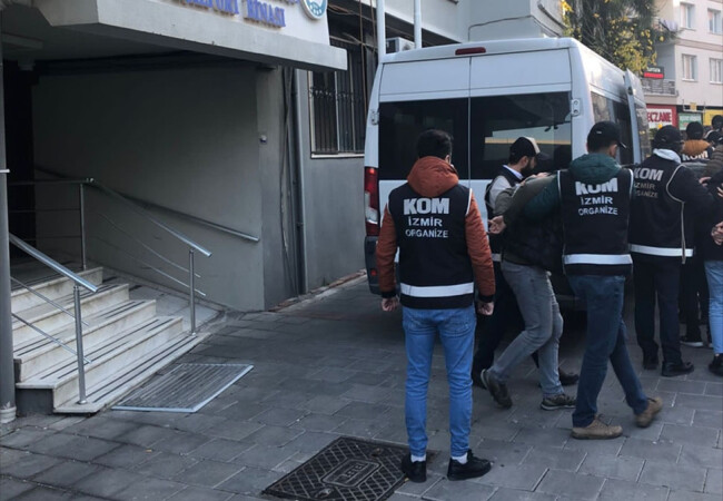 İzmir'de suç örgütüne yönelik operasyonda 9 kişi yakalandı