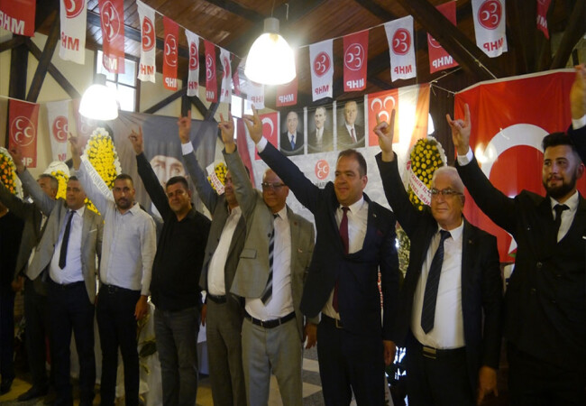 MHP Tire İlçe Kongresinde Arif Demirkan, yeniden başkanlığa seçildi