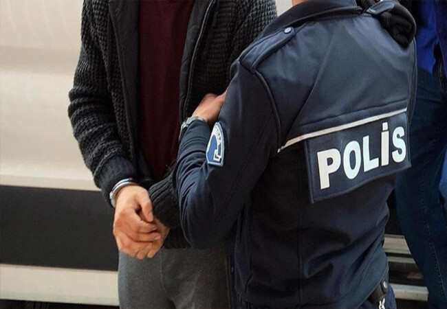 İzmir'de firari 3 hükümlü yakalandı